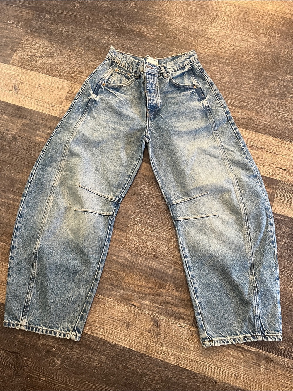 We The Free Light Blue good luck barrel jeans. With distressing  NWOT